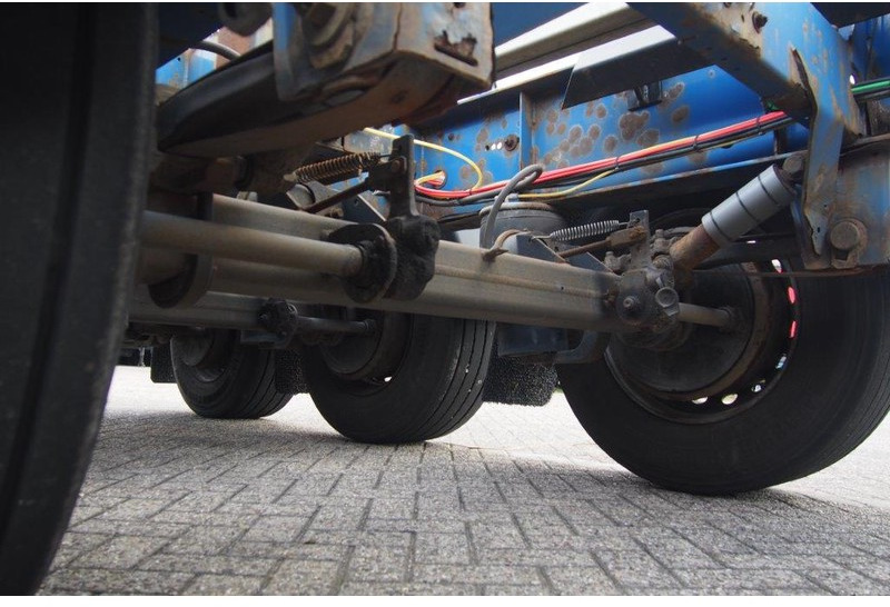 Container transporter/ Swap body semi-trailer Krone Polyvalent skelet 20-30-40-45 ft: picture 9 Container transporter/ Swap body semi-trailer Krone Polyvalent skelet 20-30-40-45 ft: picture 9