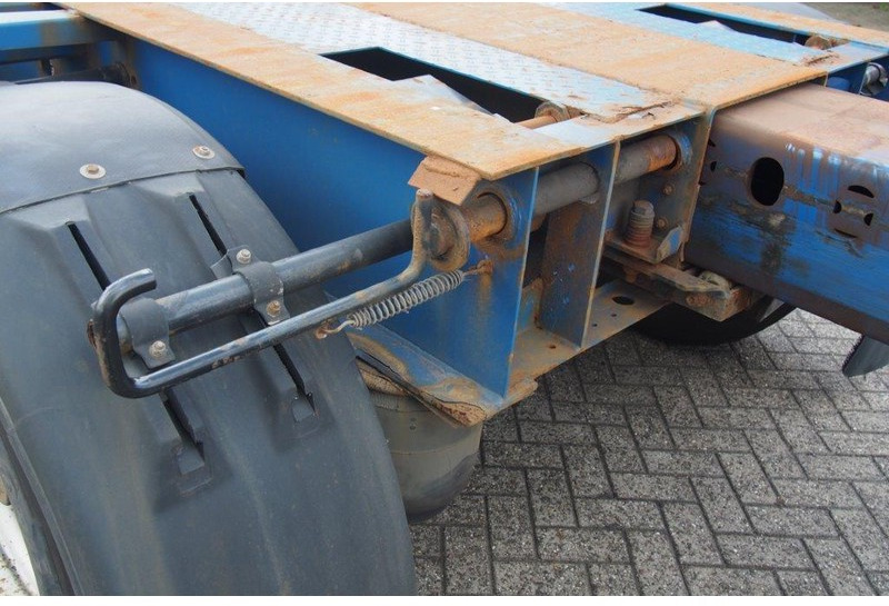 Container transporter/ Swap body semi-trailer Krone Polyvalent skelet 20-30-40-45 ft: picture 8 Container transporter/ Swap body semi-trailer Krone Polyvalent skelet 20-30-40-45 ft: picture 8