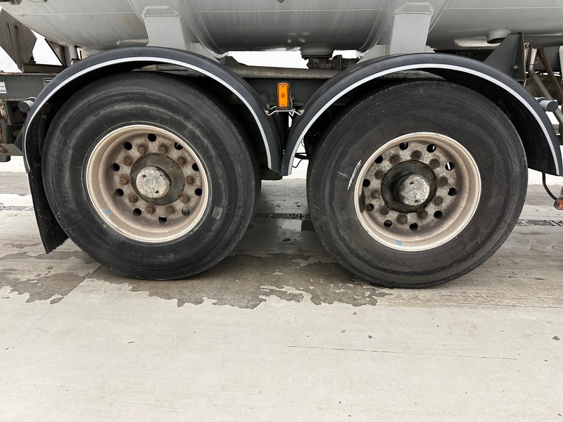 Magyar Aluminium tank 19570 L - Tank trailer: picture 5 Magyar Aluminium tank 19570 L - Tank trailer: picture 5