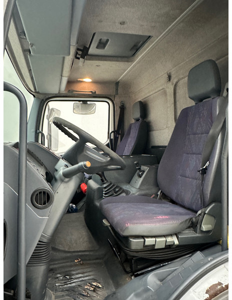 Refrigerator truck Mercedes-Benz Atego 1218: picture 14