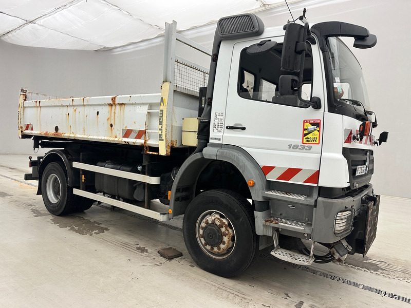 Mercedes-Benz Axor 1833 - 4x4 - Tipper: picture 3 Mercedes-Benz Axor 1833 - 4x4 - Tipper: picture 3