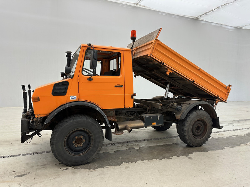 Mercedes-Benz Unimog U427 - 4x4 - Tipper: picture 4 Mercedes-Benz Unimog U427 - 4x4 - Tipper: picture 4