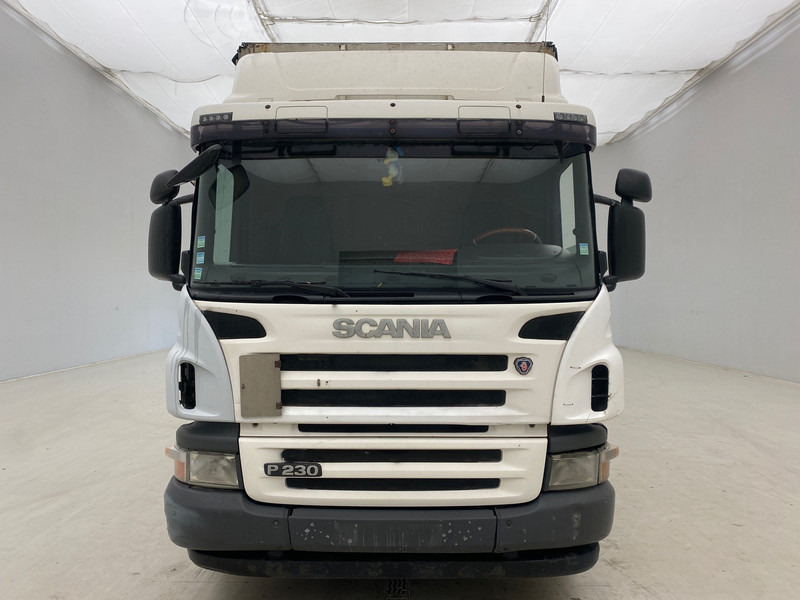 Scania P230 - Curtainsider truck: picture 2 Scania P230 - Curtainsider truck: picture 2