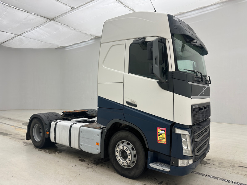 Volvo FH 420 Globetrotter - ADR - Tractor unit: picture 3 Volvo FH 420 Globetrotter - ADR - Tractor unit: picture 3