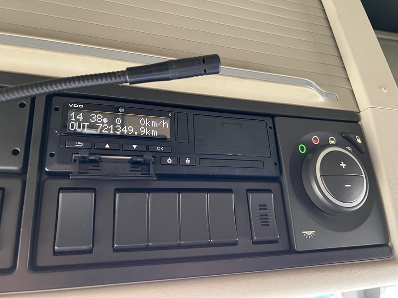 Tractor unit Volvo FH13.420 Globetrotter - ADR: picture 11