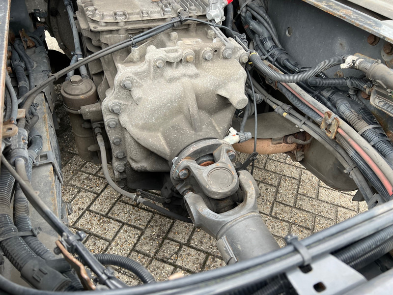 Tractor unit Volvo FH13.420 Globetrotter - ADR: picture 13