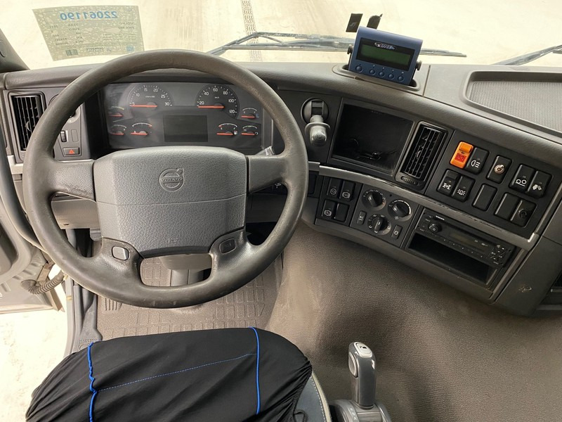 Tractor unit Volvo FMX 460 - 6x4 - ADR: picture 10