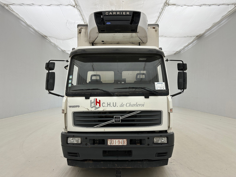 Volvo FL 220* - Refrigerator truck: picture 2 Volvo FL 220* - Refrigerator truck: picture 2