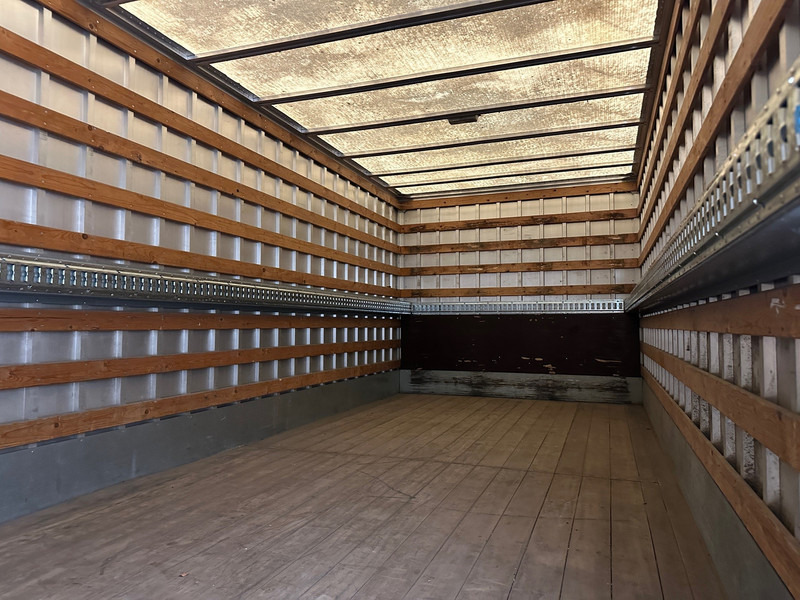 Volvo FL 240 - Box truck: picture 5 Volvo FL 240 - Box truck: picture 5