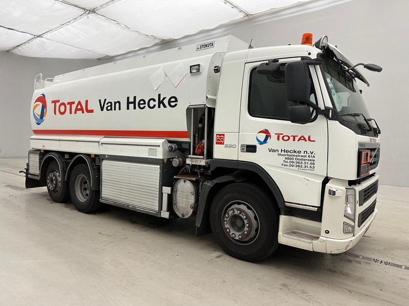 Volvo FM 300 - 6x2 - Tank truck: picture 3 Volvo FM 300 - 6x2 - Tank truck: picture 3