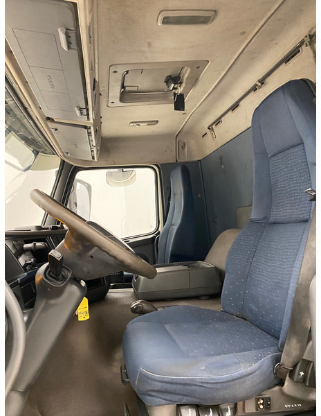 Dropside/ Flatbed truck, Crane truck Volvo FM 300: picture 10 Dropside/ Flatbed truck, Crane truck Volvo FM 300: picture 10