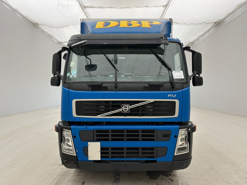 Volvo FM 300 - Box truck: picture 2 Volvo FM 300 - Box truck: picture 2