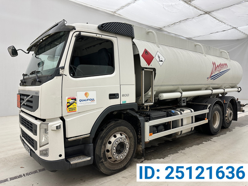 Volvo FM 500 - 6x2 - Tank truck: picture 1 Volvo FM 500 - 6x2 - Tank truck: picture 1