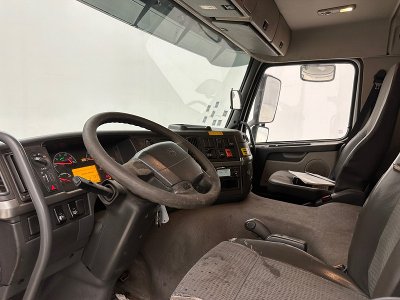 Tank truck Volvo FM9.260: picture 8