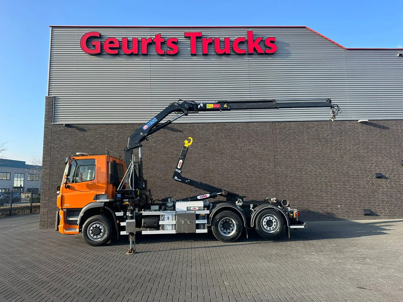 DAF CF 450 6X4H-4 BL + HYVA HAAKARMSYSTEEM + HMF 1320 K2-RCS KRAAN/KRAN/CRANE/GRUA - Hook lift truck, Crane truck: picture 1 DAF CF 450 6X4H-4 BL + HYVA HAAKARMSYSTEEM + HMF 1320 K2-RCS KRAAN/KRAN/CRANE/GRUA - Hook lift truck, Crane truck: picture 1