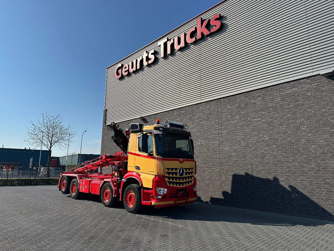 Mercedes-Benz Arocs 3253 L ENA 8X2/4 HMF2820 KRAAN / KRAN/ CRA - Hook lift truck, Crane truck: picture 5 Mercedes-Benz Arocs 3253 L ENA 8X2/4 HMF2820 KRAAN / KRAN/ CRA - Hook lift truck, Crane truck: picture 5