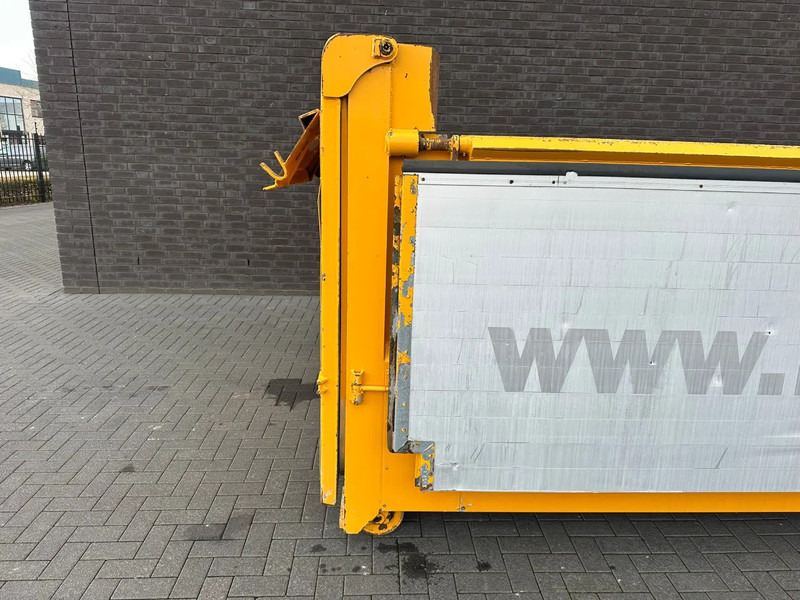 Shipping container Piet Ruizeveld AFZET CONTAINER KIPPER SYSTEEM HAAK EN KABEL: picture 8 Shipping container Piet Ruizeveld AFZET CONTAINER KIPPER SYSTEEM HAAK EN KABEL: picture 8