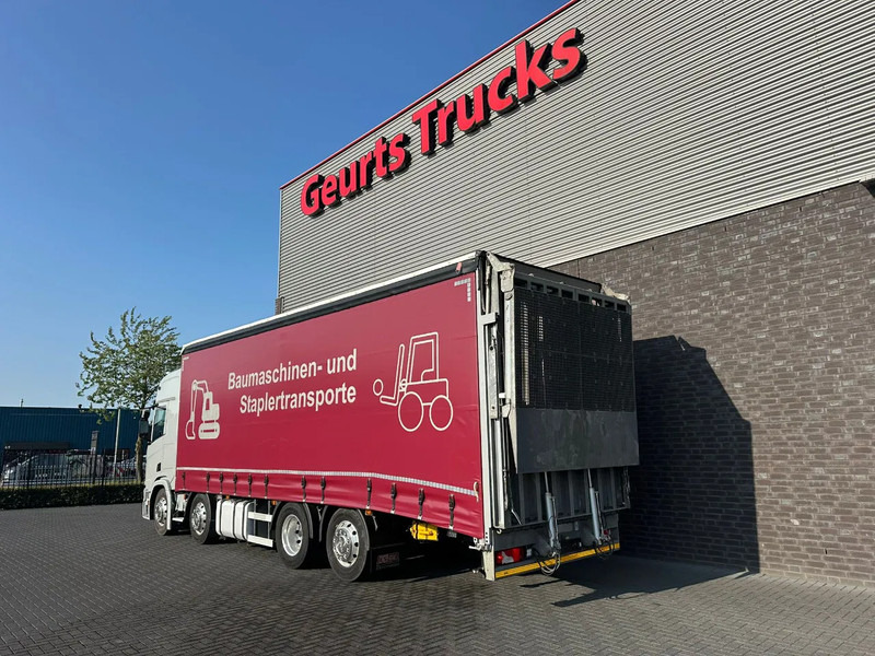 Scania R540 B8X2*6LB OPRIJWAGEN MET 15 TONS LAADKLEP EN GESLOTEN HUIF MET SCHUIFZEILEN EN SCHUIFKAP - Autotransporter truck: picture 3 Scania R540 B8X2*6LB OPRIJWAGEN MET 15 TONS LAADKLEP EN GESLOTEN HUIF MET SCHUIFZEILEN EN SCHUIFKAP - Autotransporter truck: picture 3