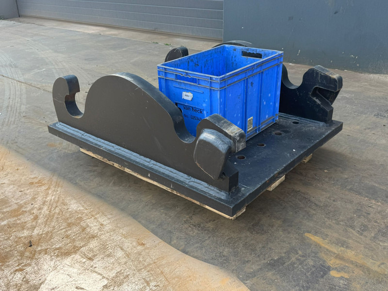 Caterpillar Caterpillar Plate CW70 - Quick coupler: picture 2 Caterpillar Caterpillar Plate CW70 - Quick coupler: picture 2