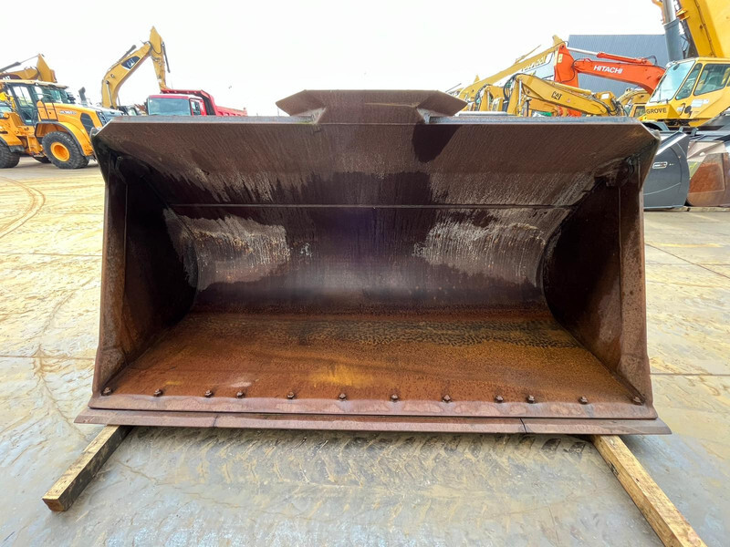 Doosan Bucket DL450 4600 l - Bucket: picture 2 Doosan Bucket DL450 4600 l - Bucket: picture 2