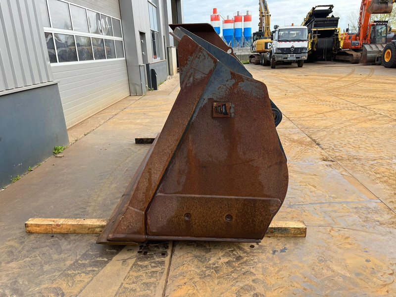 Doosan Bucket DL450 4600 l - Bucket: picture 3 Doosan Bucket DL450 4600 l - Bucket: picture 3