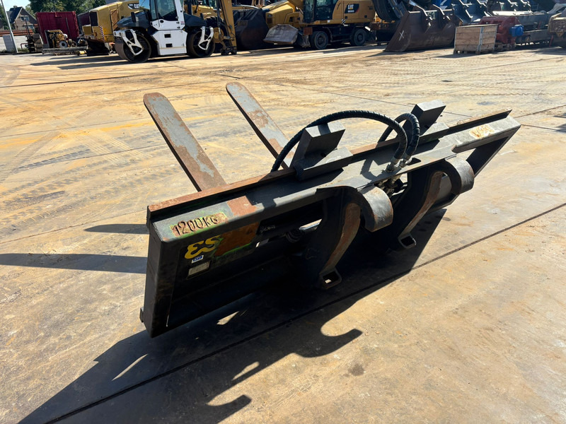 Eurosteel Pallet Frame Hydraulic PFWX-8 9ton - Bucket: picture 4 Eurosteel Pallet Frame Hydraulic PFWX-8 9ton - Bucket: picture 4