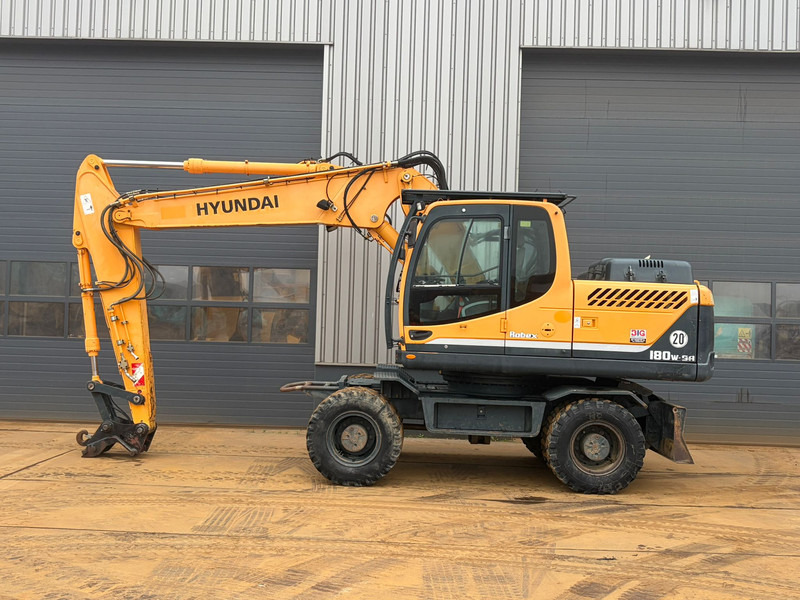 Hyundai Robex 180W-9A - Wheel excavator: picture 1 Hyundai Robex 180W-9A - Wheel excavator: picture 1