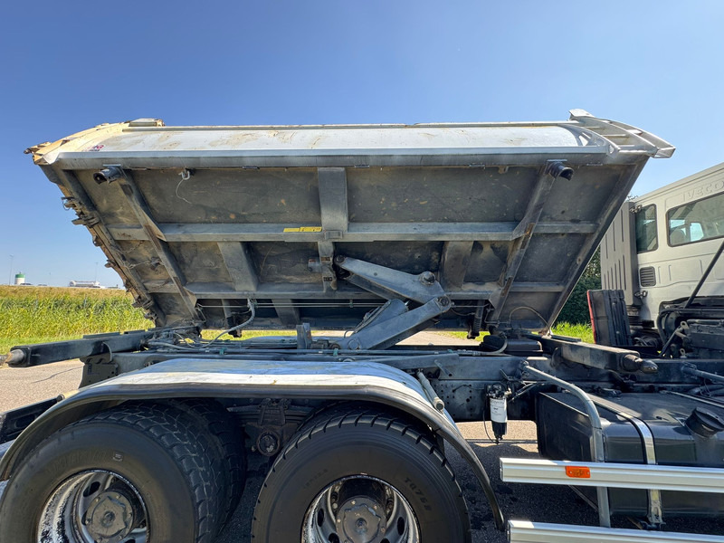 Tipper Iveco Trakker 410 6x4 Kipper: picture 15