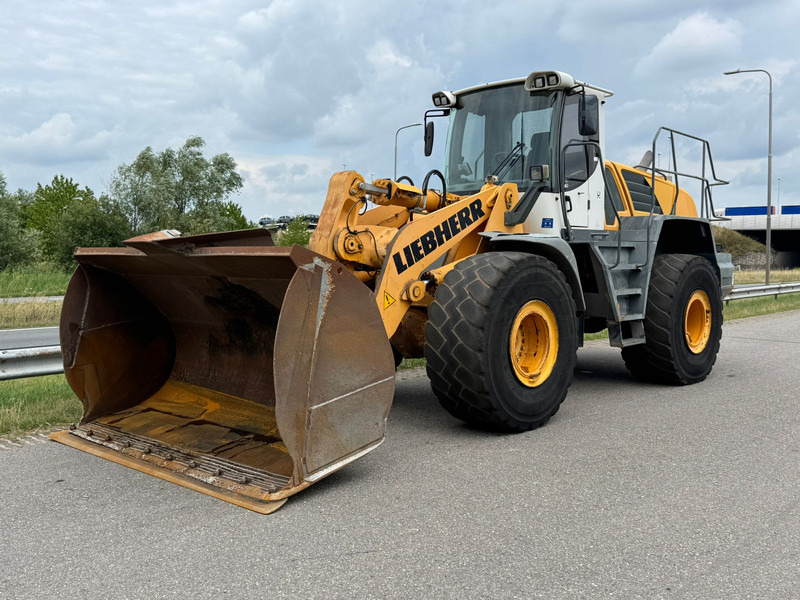 Liebherr L566 2plus2 - Wheel loader: picture 2 Liebherr L566 2plus2 - Wheel loader: picture 2