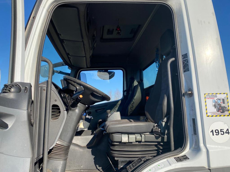 Cab chassis truck MERCEDESBENZ AXOR 1829 4x2 chassis cab: picture 14 Cab chassis truck MERCEDESBENZ AXOR 1829 4x2 chassis cab: picture 14