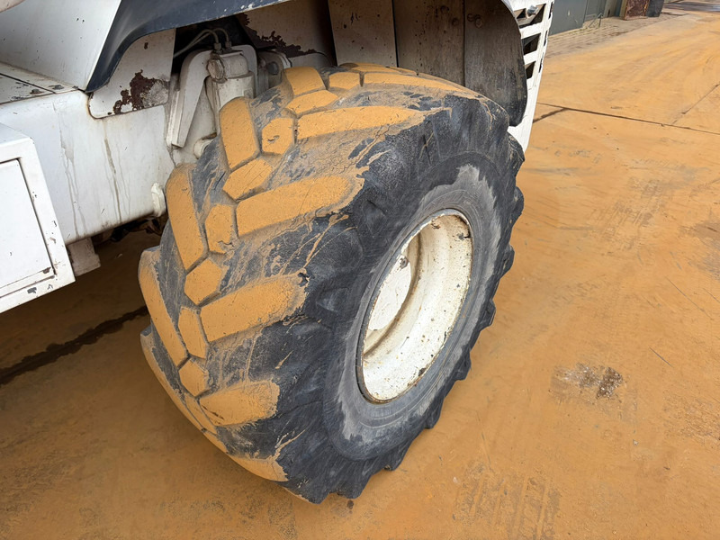 Wheel excavator Mecalac 12MTX incl. 5 x bucket: picture 13