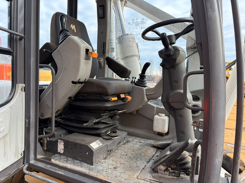 Wheel excavator Mecalac 12MTX incl. 5 x bucket: picture 16