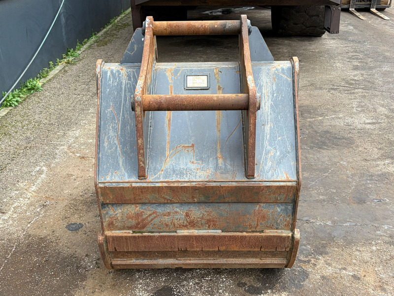 PMC S70 DGB223 1200L 1200mm Bucket - Bucket: picture 4 PMC S70 DGB223 1200L 1200mm Bucket - Bucket: picture 4