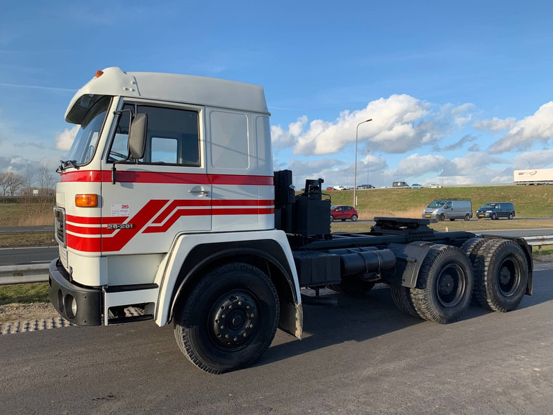 MAN 26.281 6x4 Tractor Head - Tractor unit: picture 1 MAN 26.281 6x4 Tractor Head - Tractor unit: picture 1