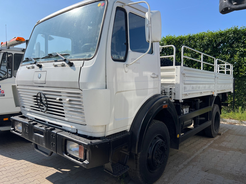 MERCEDESBENZ 1017 4X4 ex army reconditioned white with crane - Truck, Crane truck: picture 1 MERCEDESBENZ 1017 4X4 ex army reconditioned white with crane - Truck, Crane truck: picture 1