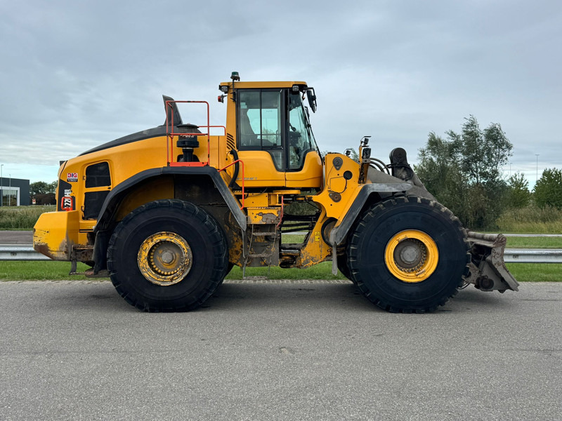 Volvo L220H - Wheel loader: picture 5 Volvo L220H - Wheel loader: picture 5