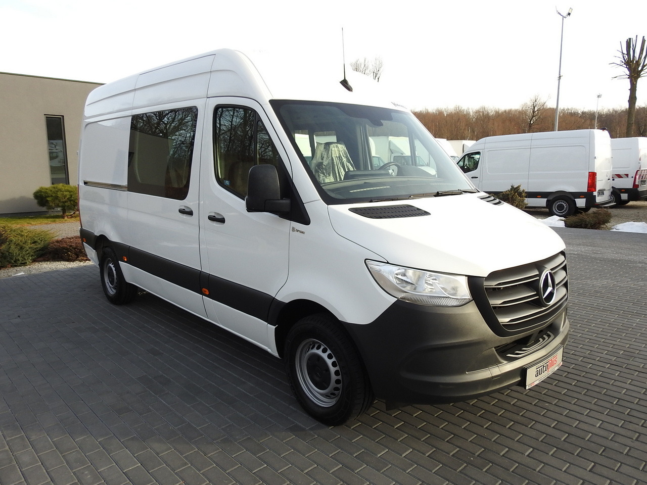 MERCEDES SPRINTER 314 BOX DELIVERY VAN 6 SEATS CRUISE CONTROL AIR CONDITIONING 140HP - Commercial vehicle: picture 4 MERCEDES SPRINTER 314 BOX DELIVERY VAN 6 SEATS CRUISE CONTROL AIR CONDITIONING 140HP - Commercial vehicle: picture 4