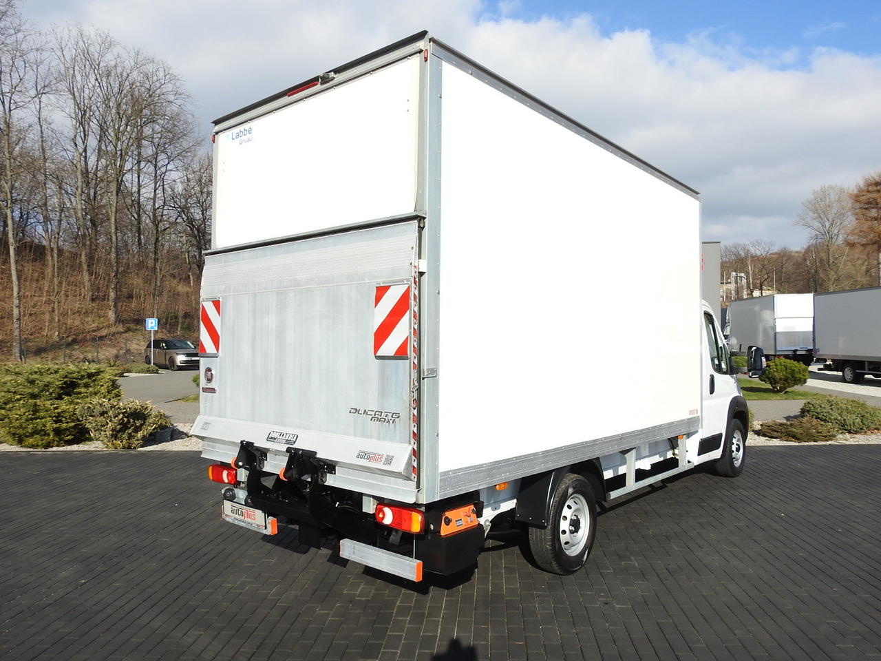 FIAT DUCATO BOX LIFT 8 PALLETS CRUISE CONTROL NAVIGATION LED LIGHTS AIR CONDITIONING 130HP - Box van: picture 3 FIAT DUCATO BOX LIFT 8 PALLETS CRUISE CONTROL NAVIGATION LED LIGHTS AIR CONDITIONING 130HP - Box van: picture 3