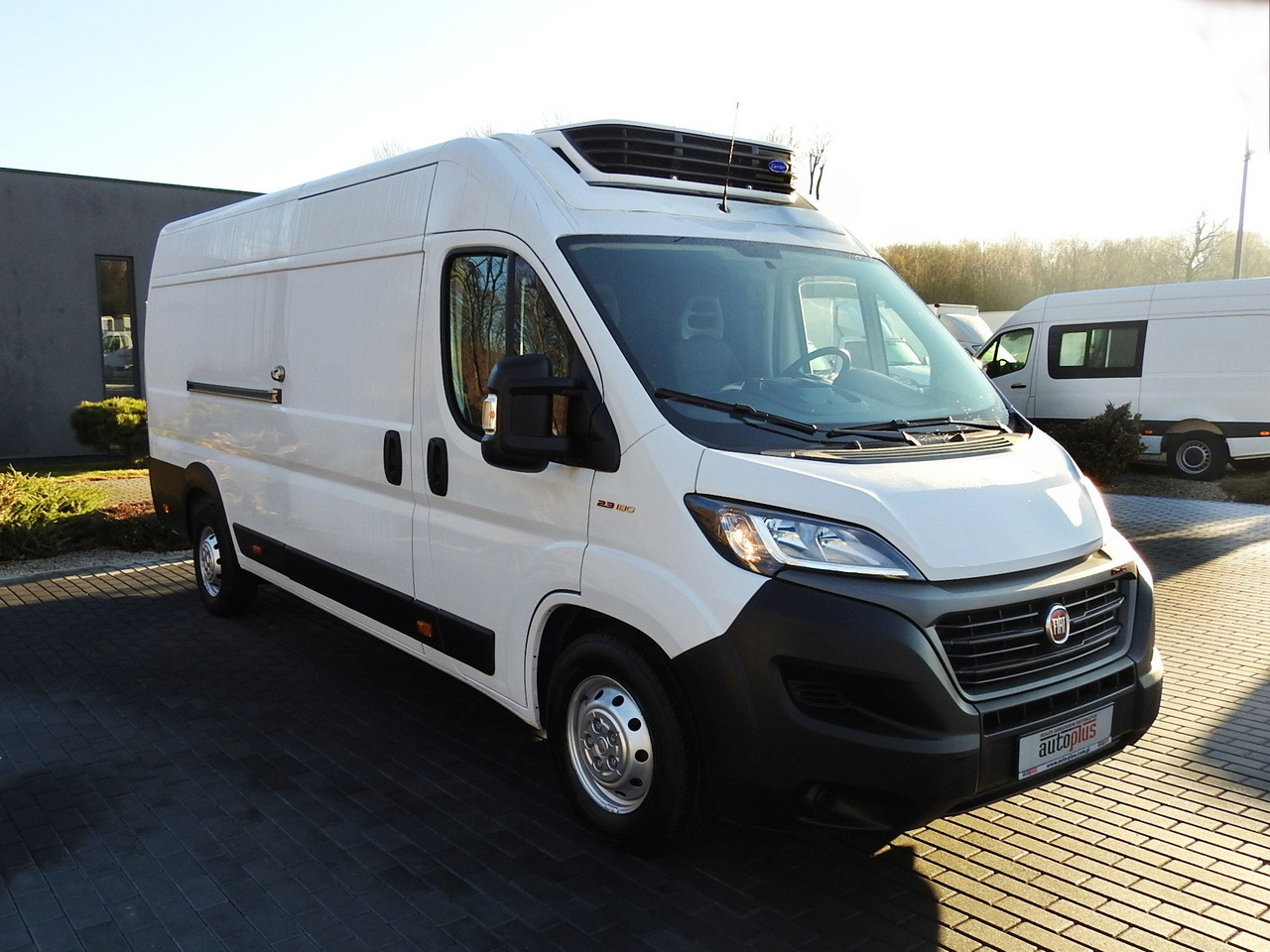 FIAT DUCATO REFRIGERATOR VAN -10*C POWER SUPPLY 230V AIR CONDITIONING 175HP - Refrigerated van: picture 4 FIAT DUCATO REFRIGERATOR VAN -10*C POWER SUPPLY 230V AIR CONDITIONING 175HP - Refrigerated van: picture 4
