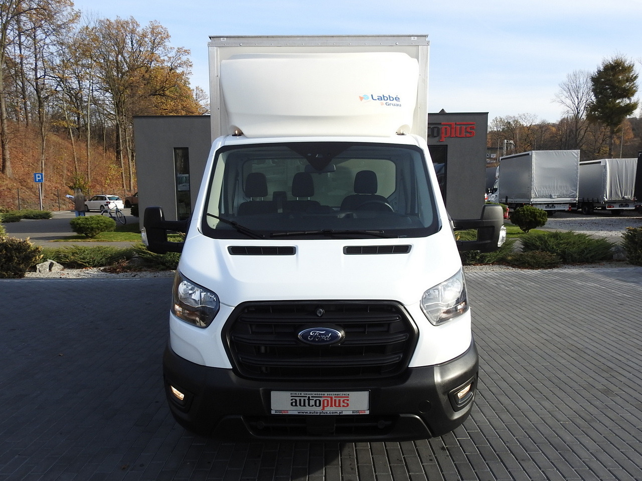 FORD TRANSIT BOX LIFT 8 PALLETS CRUISE CONTROL AIR CONDITIONING  130HP - Box van: picture 5 FORD TRANSIT BOX LIFT 8 PALLETS CRUISE CONTROL AIR CONDITIONING  130HP - Box van: picture 5