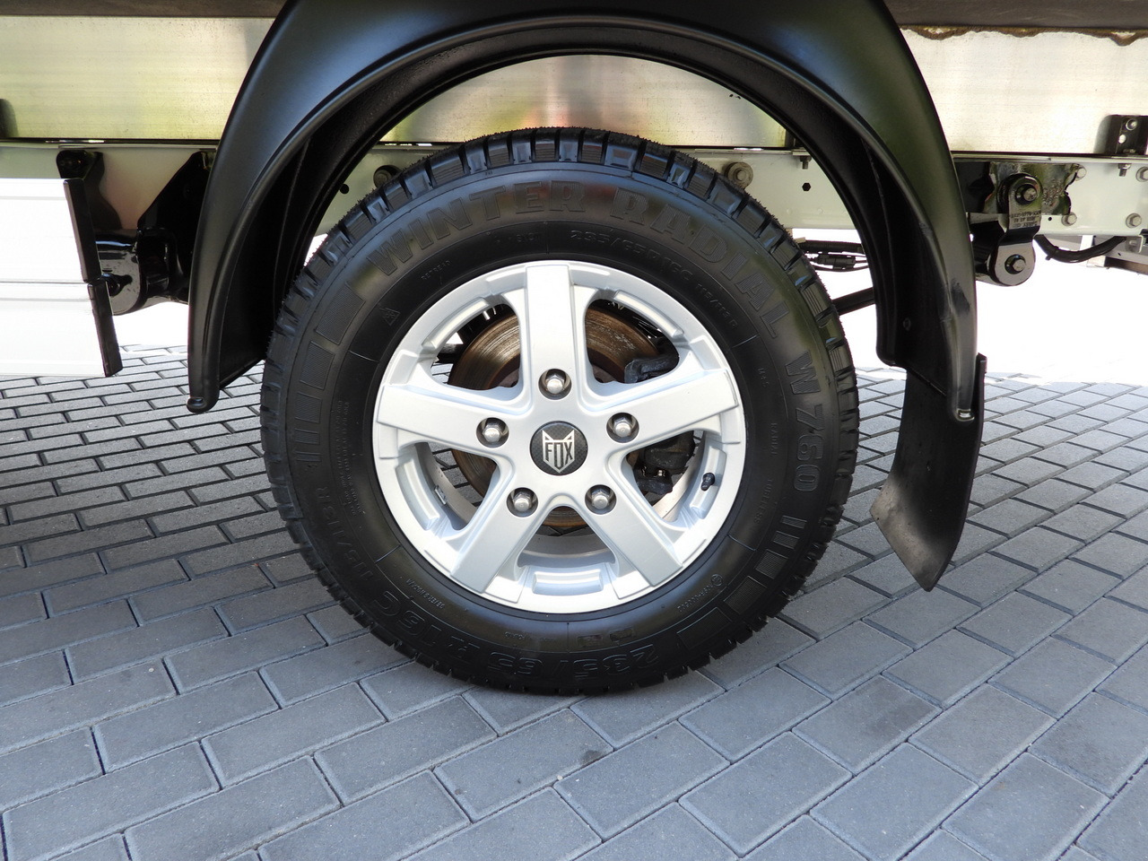 Box van FORD TRANSIT BOX LIFT 8 PALLETS CRUISE CONTROL LED LIGHTS AIR CONDITIONING 130HP: picture 30 Box van FORD TRANSIT BOX LIFT 8 PALLETS CRUISE CONTROL LED LIGHTS AIR CONDITIONING 130HP: picture 30