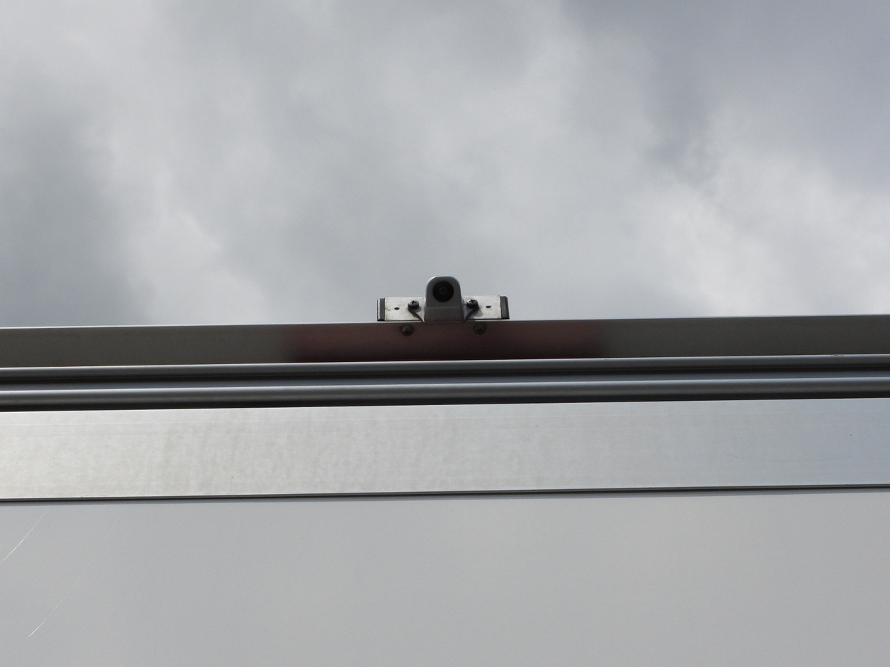 Box van FORD TRANSIT BOX LIFT 8 PALLETS CRUISE CONTROL LED LIGHTS AIR CONDITIONING 130HP: picture 27 Box van FORD TRANSIT BOX LIFT 8 PALLETS CRUISE CONTROL LED LIGHTS AIR CONDITIONING 130HP: picture 27