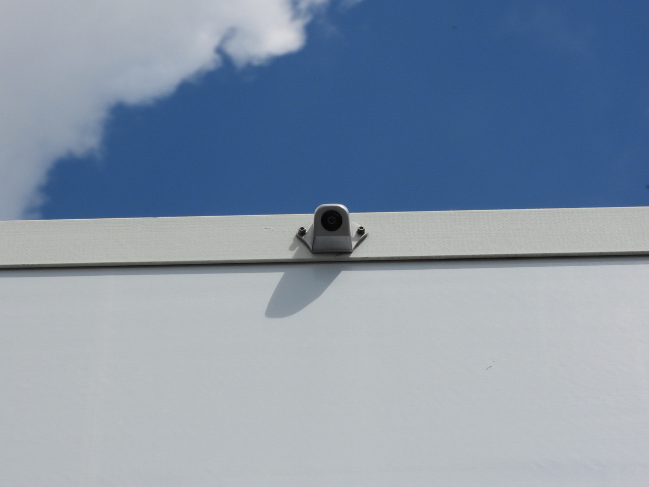 Box van FORD TRANSIT BOX LIFT 8 PALLETS CRUISE CONTROL LED LIGHTS AIR CONDITIONING 130HP: picture 26 Box van FORD TRANSIT BOX LIFT 8 PALLETS CRUISE CONTROL LED LIGHTS AIR CONDITIONING 130HP: picture 26