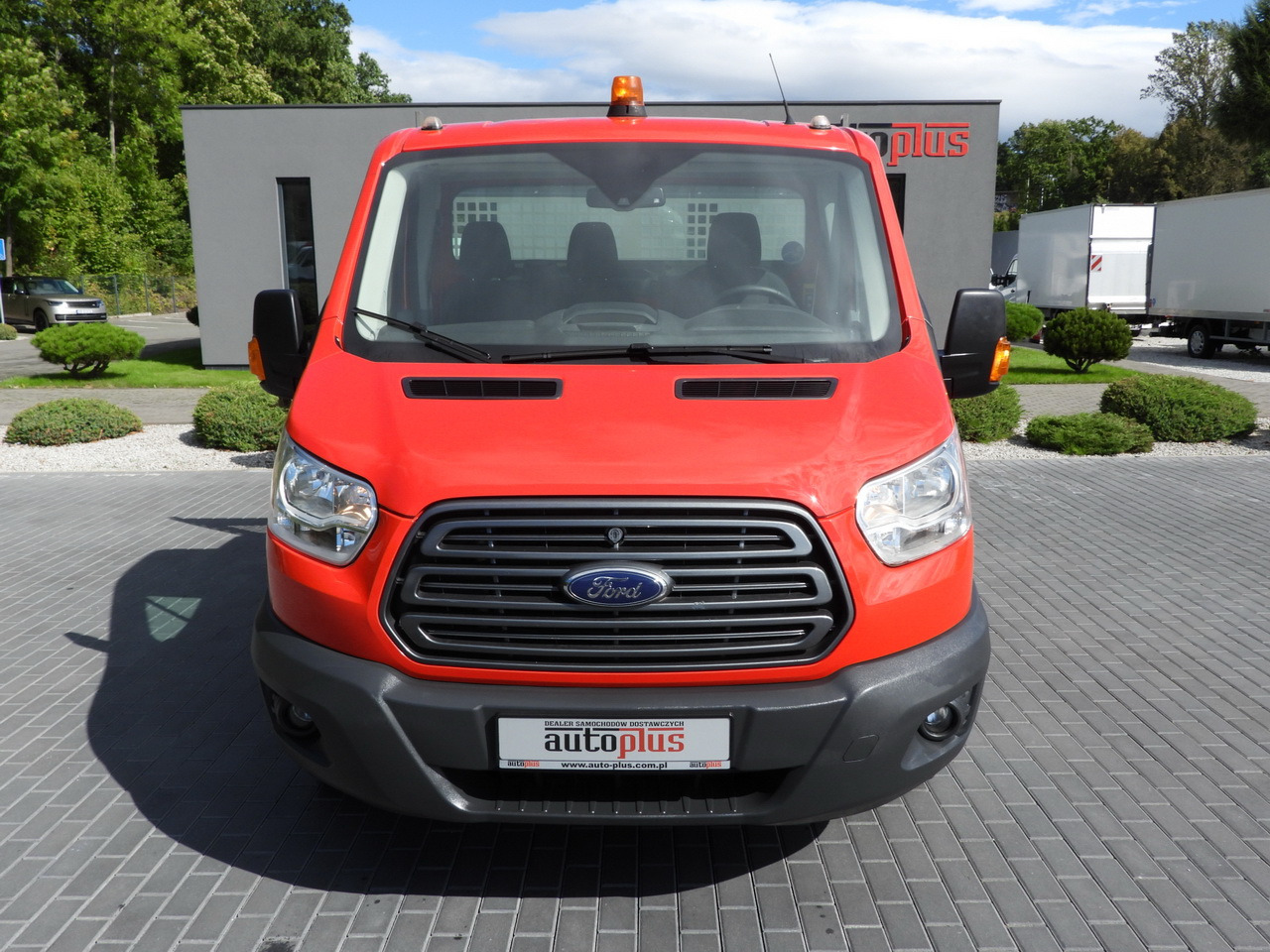 FORD TRANSIT TIPPER CRUISE CONTROL LED LIGHTS TWIN WHEELS AIR CONDITIONING 170HP - Tipper van: picture 5 FORD TRANSIT TIPPER CRUISE CONTROL LED LIGHTS TWIN WHEELS AIR CONDITIONING 170HP - Tipper van: picture 5