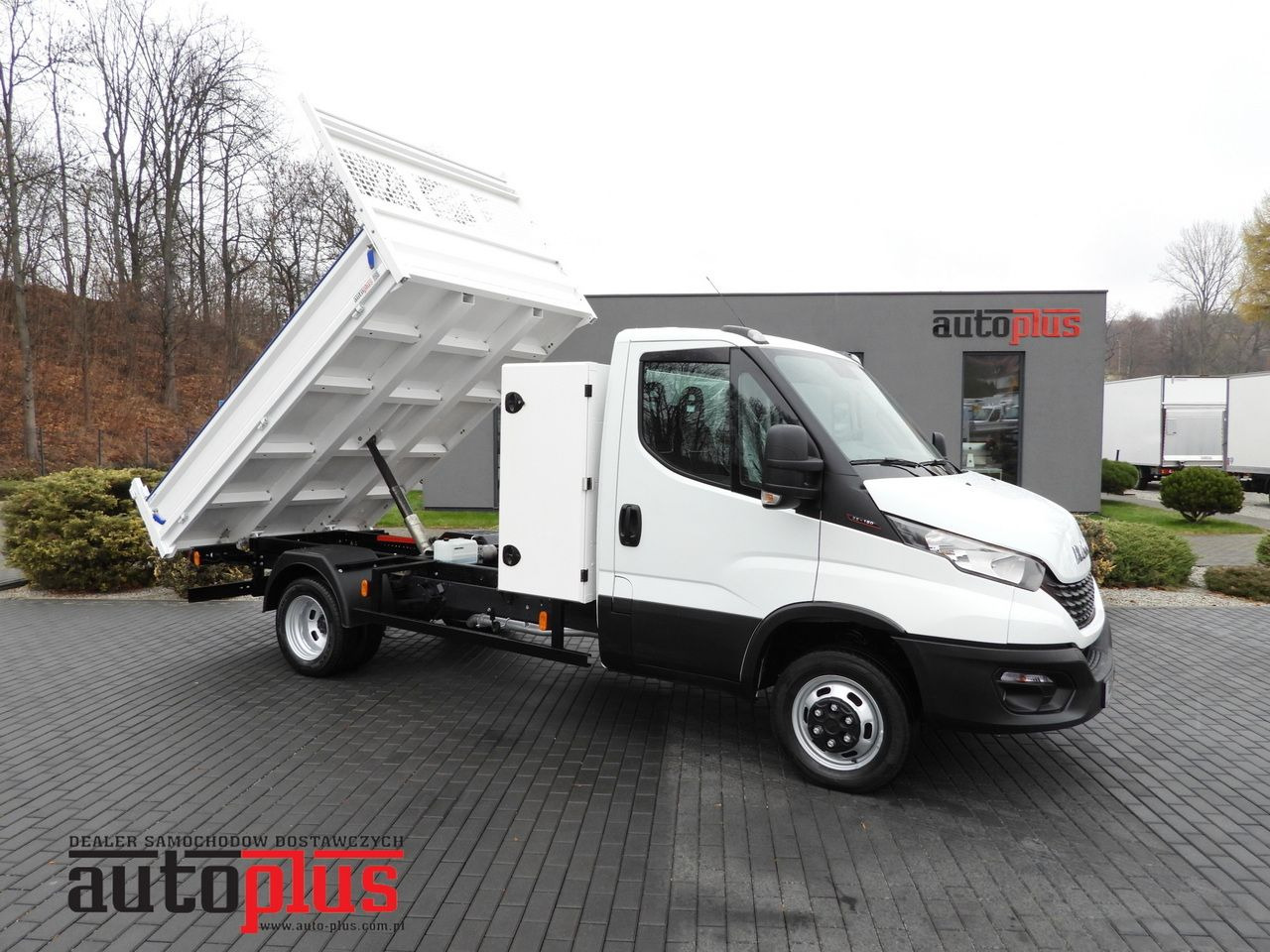 Tipper van IVECO DAILY 35C16 TIPPER CRUISE CONTROL TWIN WHEELS AIR CONDITIONING 160HP: picture 1