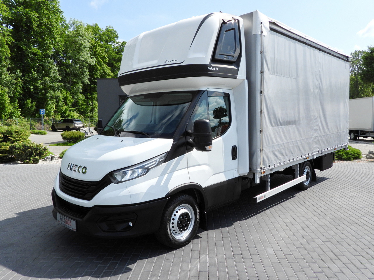 Curtain side van IVECO DAILY 35S18 TARPAULIN 10 PALLETS CRUISE CONTROL LED LIGHTS AIR CONDITIONING 180HP: picture 18 Curtain side van IVECO DAILY 35S18 TARPAULIN 10 PALLETS CRUISE CONTROL LED LIGHTS AIR CONDITIONING 180HP: picture 18