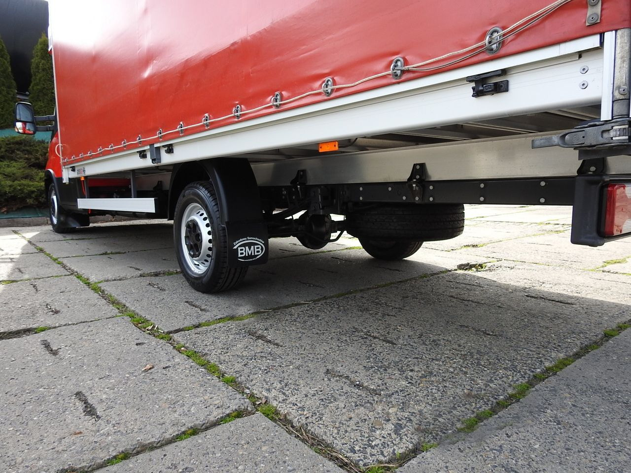 Curtain side van IVECO DAILY 35S18 TARPAULIN 10 PALLETS WEBASTO CRUISE CONTROL LED LIGHTS AIR CONDITIONING 180HP: picture 16 Curtain side van IVECO DAILY 35S18 TARPAULIN 10 PALLETS WEBASTO CRUISE CONTROL LED LIGHTS AIR CONDITIONING 180HP: picture 16