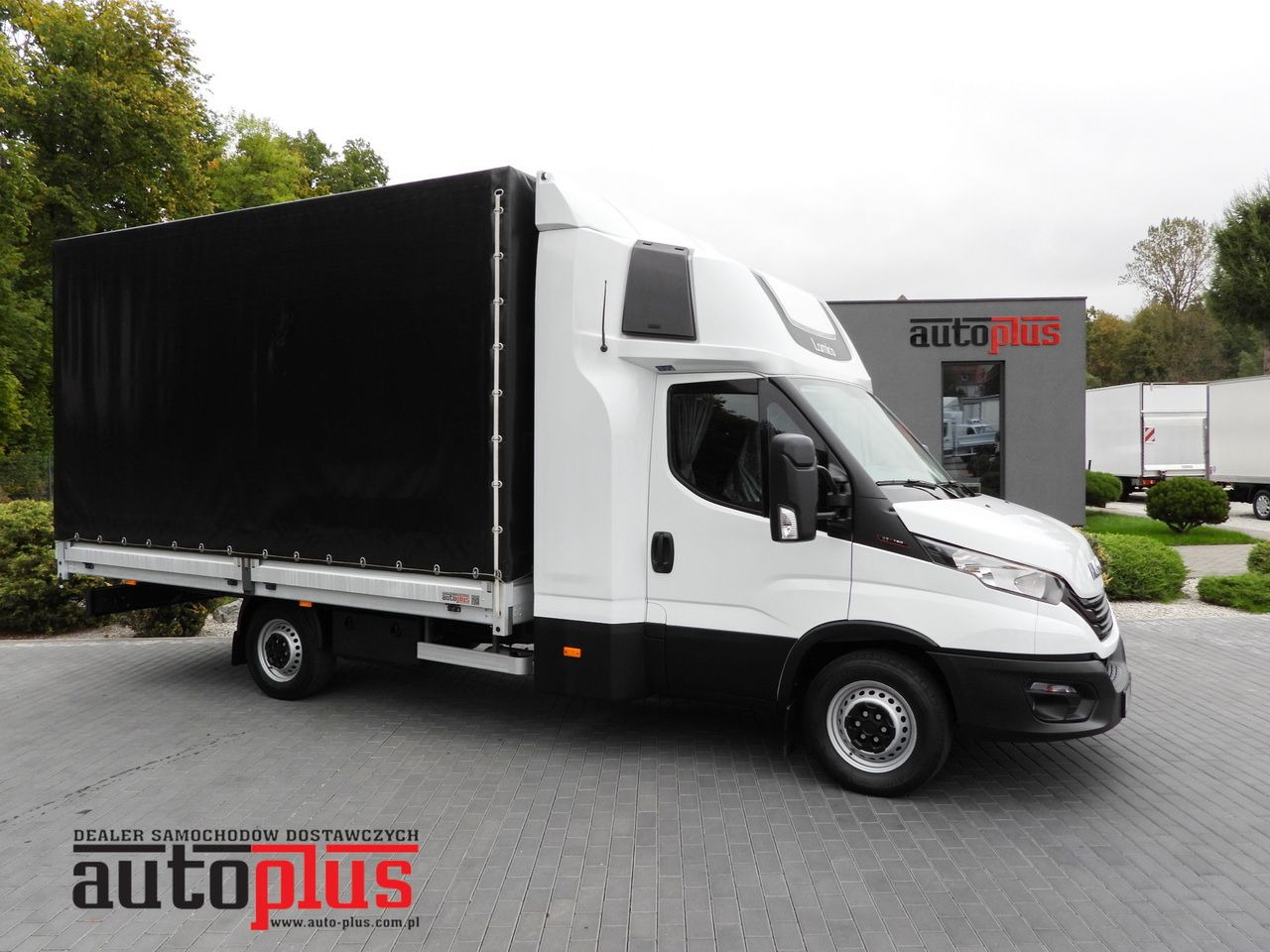 IVECO DAILY 35S18 TARPAULIN 10 PALLETS WEBASTO CRUISE CONTROL PNEUMATICS AIR CONDITIONING 180HP - Curtain side van: picture 1 IVECO DAILY 35S18 TARPAULIN 10 PALLETS WEBASTO CRUISE CONTROL PNEUMATICS AIR CONDITIONING 180HP - Curtain side van: picture 1