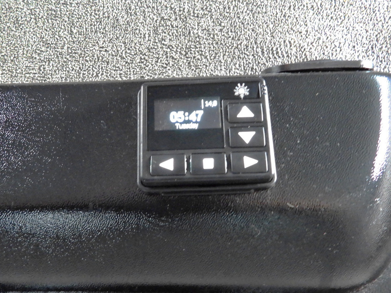 Curtain side van IVECO DAILY 35S18 TARPAULIN LIFT 8 PALLETS WEBASTO CRUISE CONTROL AIR CONDITIONING 180HP: picture 48 Curtain side van IVECO DAILY 35S18 TARPAULIN LIFT 8 PALLETS WEBASTO CRUISE CONTROL AIR CONDITIONING 180HP: picture 48