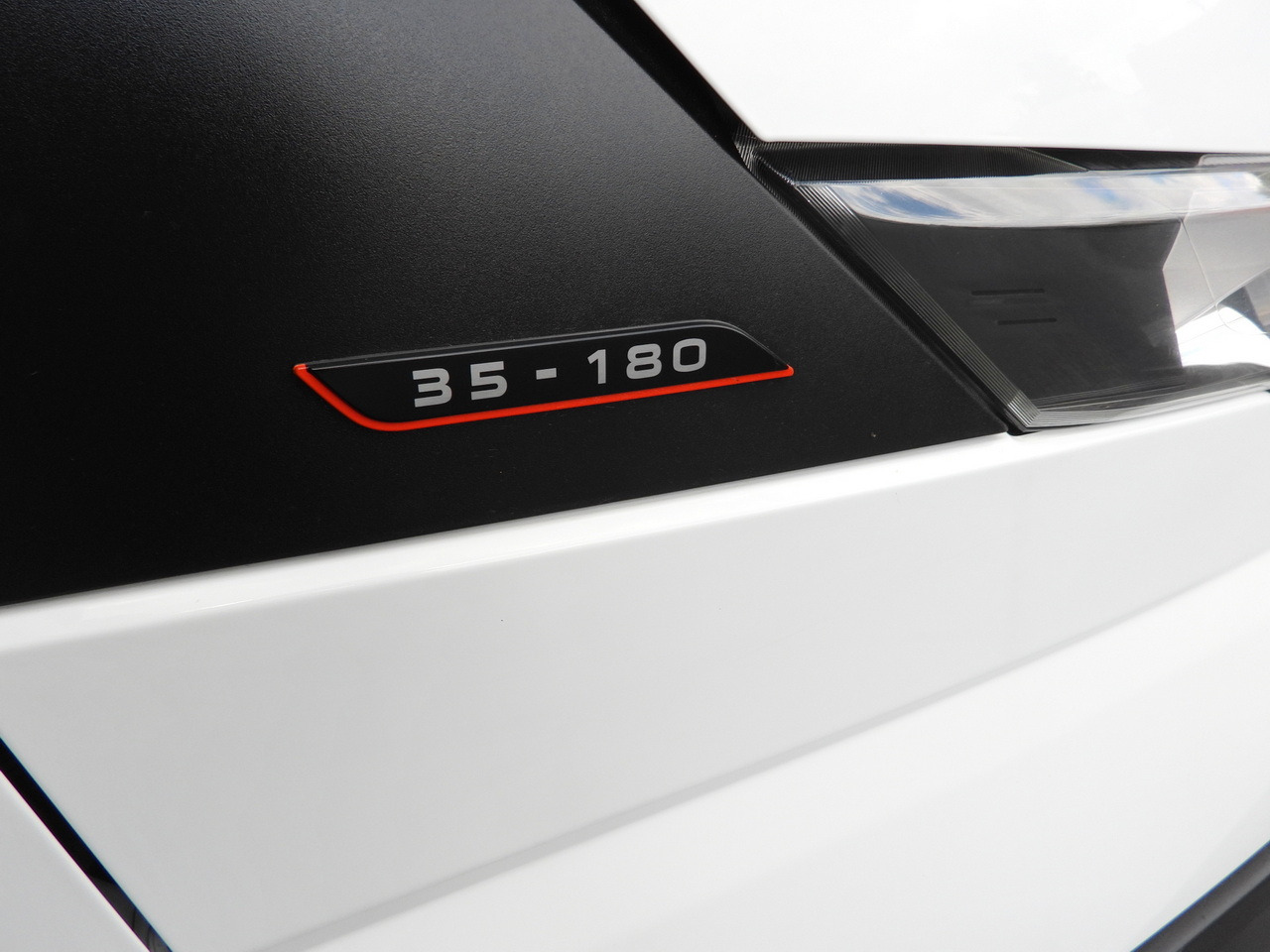 Curtain side van IVECO DAILY 35S18 TARPAULIN LIFT 8 PALLETS WEBASTO CRUISE CONTROL AIR CONDITIONING 180HP: picture 21 Curtain side van IVECO DAILY 35S18 TARPAULIN LIFT 8 PALLETS WEBASTO CRUISE CONTROL AIR CONDITIONING 180HP: picture 21